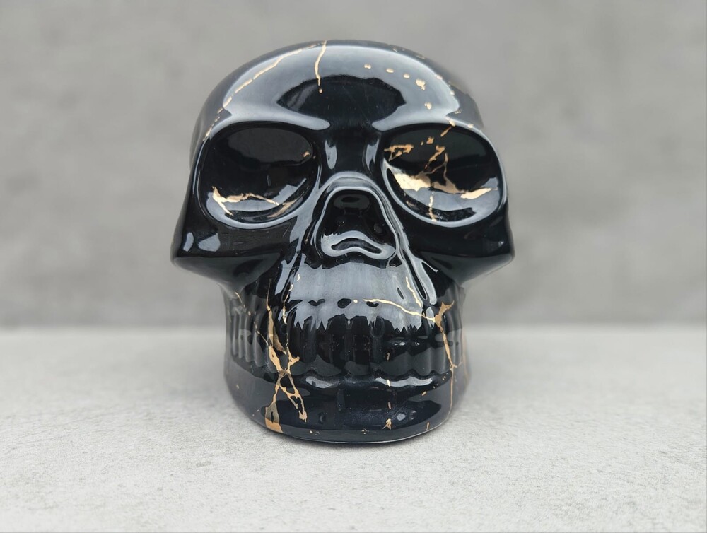 NWT Black & Gold Skull Halloween Decor Glossy Ceramic Gothic Skull Figurine